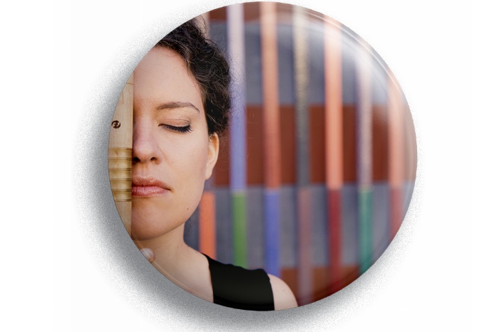 Der Augenblick des Öffnens der Hand