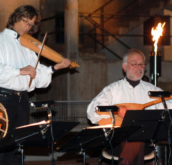 Ins Blaue hinein - Improvisationen über Musik des Mittelalters